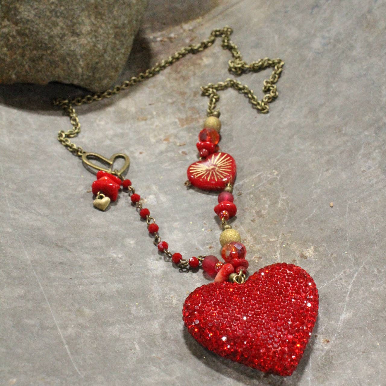 Retro Red Dazzling Heart & Czech Necklace