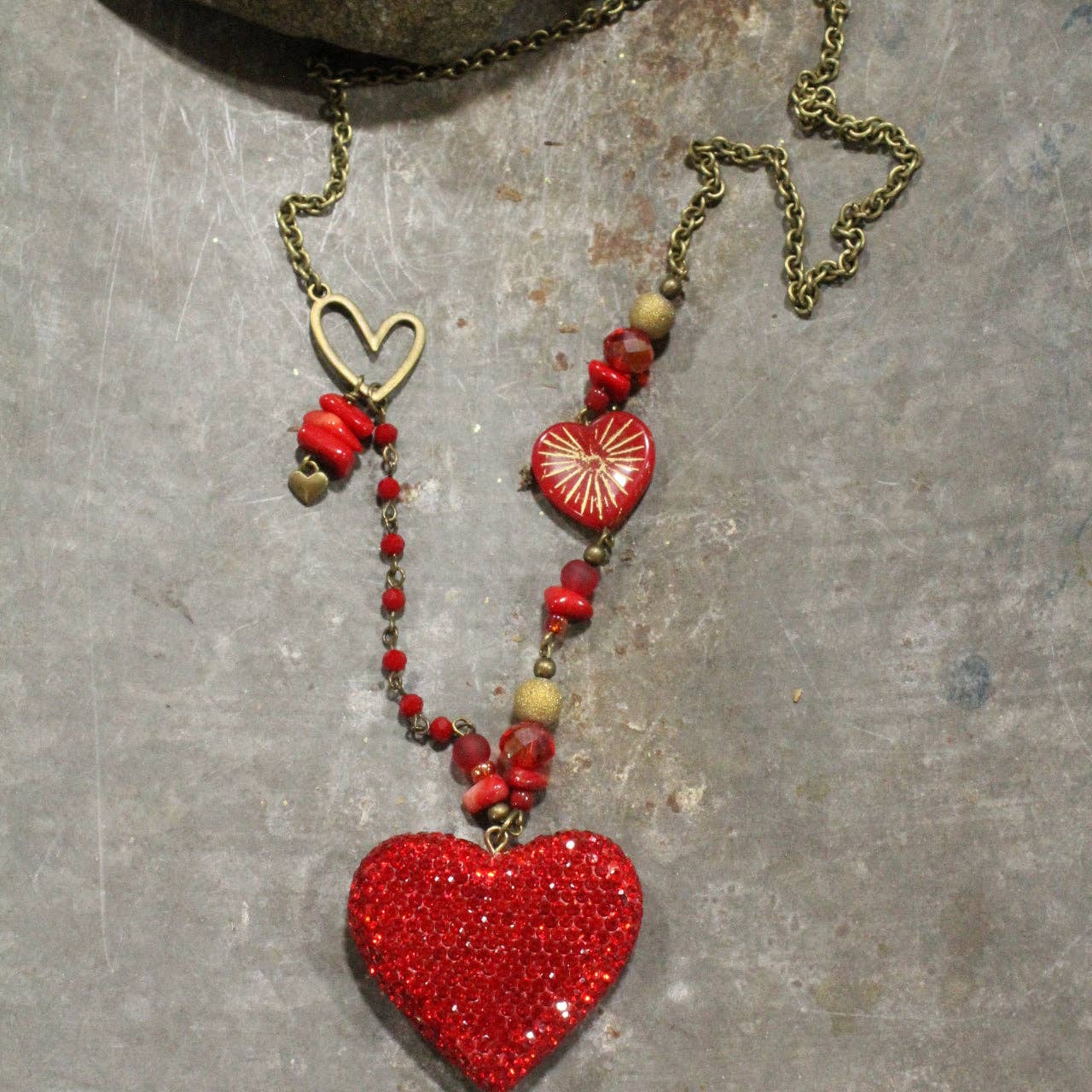 Retro Red Dazzling Heart & Czech Necklace